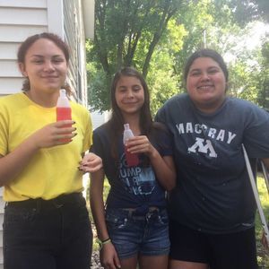 Meet your Posher, Desiree